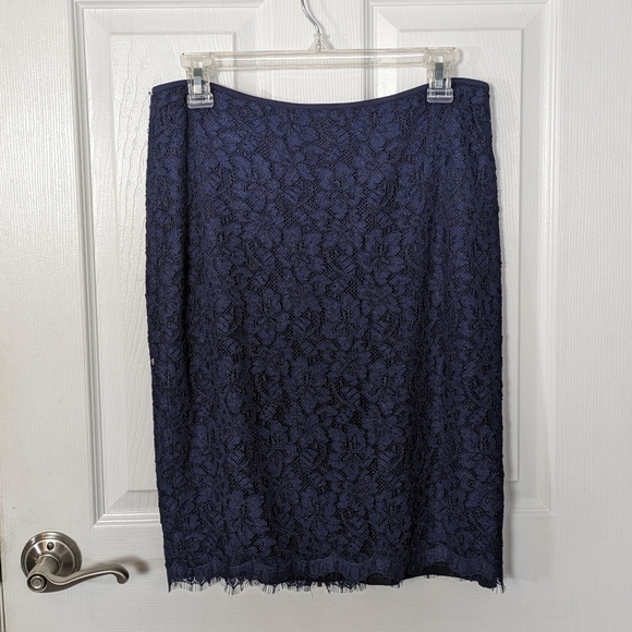 New DVF Diane Von Furstenberg Scotia Navy Blue Eyelash Lace Pencil Skirt Size 10 - Picture 2 of 10
